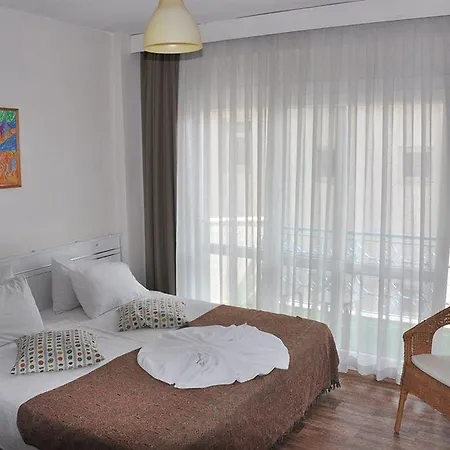 Urkmez Otel
