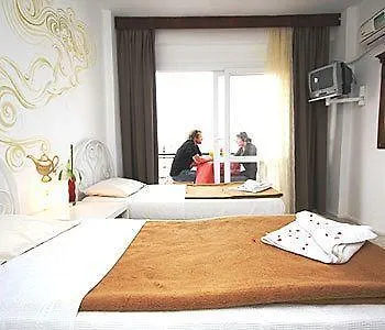 Urkmez Otel 3*