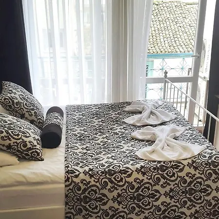 Otel Urkmez 3*