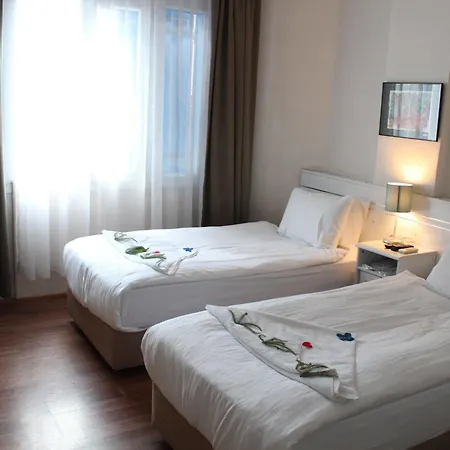 Otel Urkmez 3*