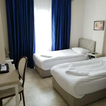 Otel Urkmez 3*