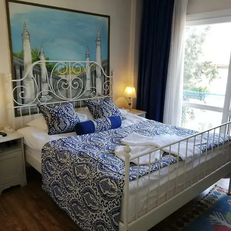Otel Urkmez 3*