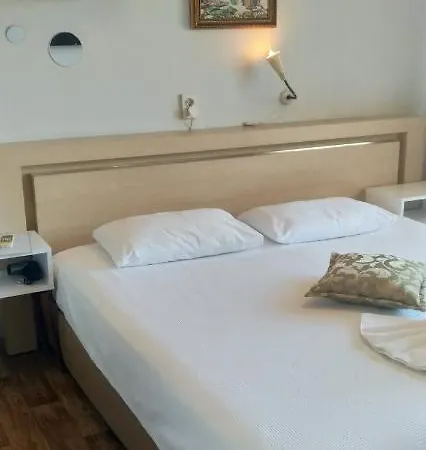于尔克梅兹酒店