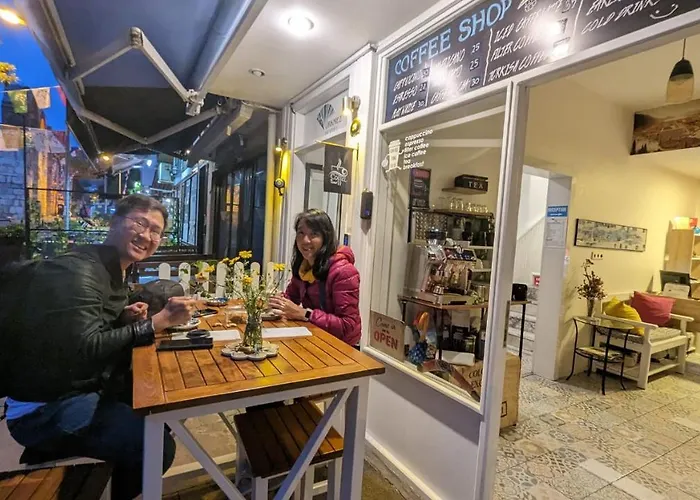 于尔克梅兹酒店 3*