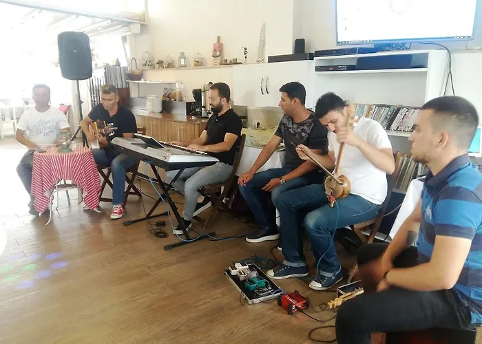 于尔克梅兹酒店